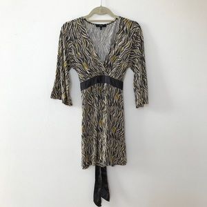 EXPRESS ¼ sleeve printed empire waist dress